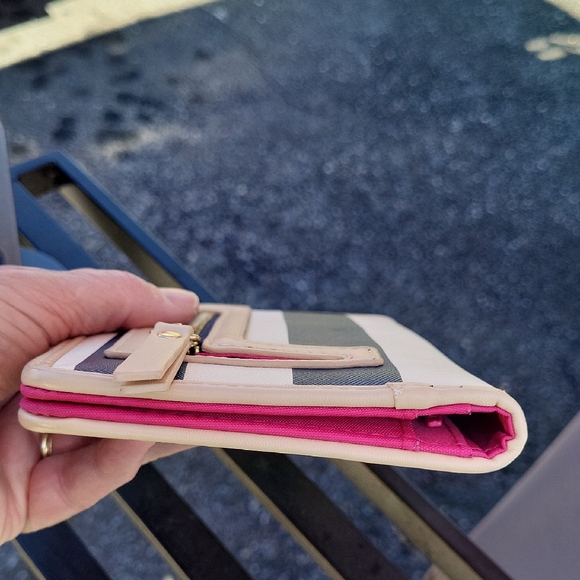 Spartina 449 Navy and Tan Striped Wallet - Picture 15 of 16